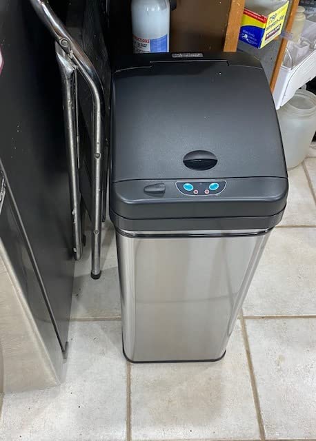 Good trash can, slight learning curve