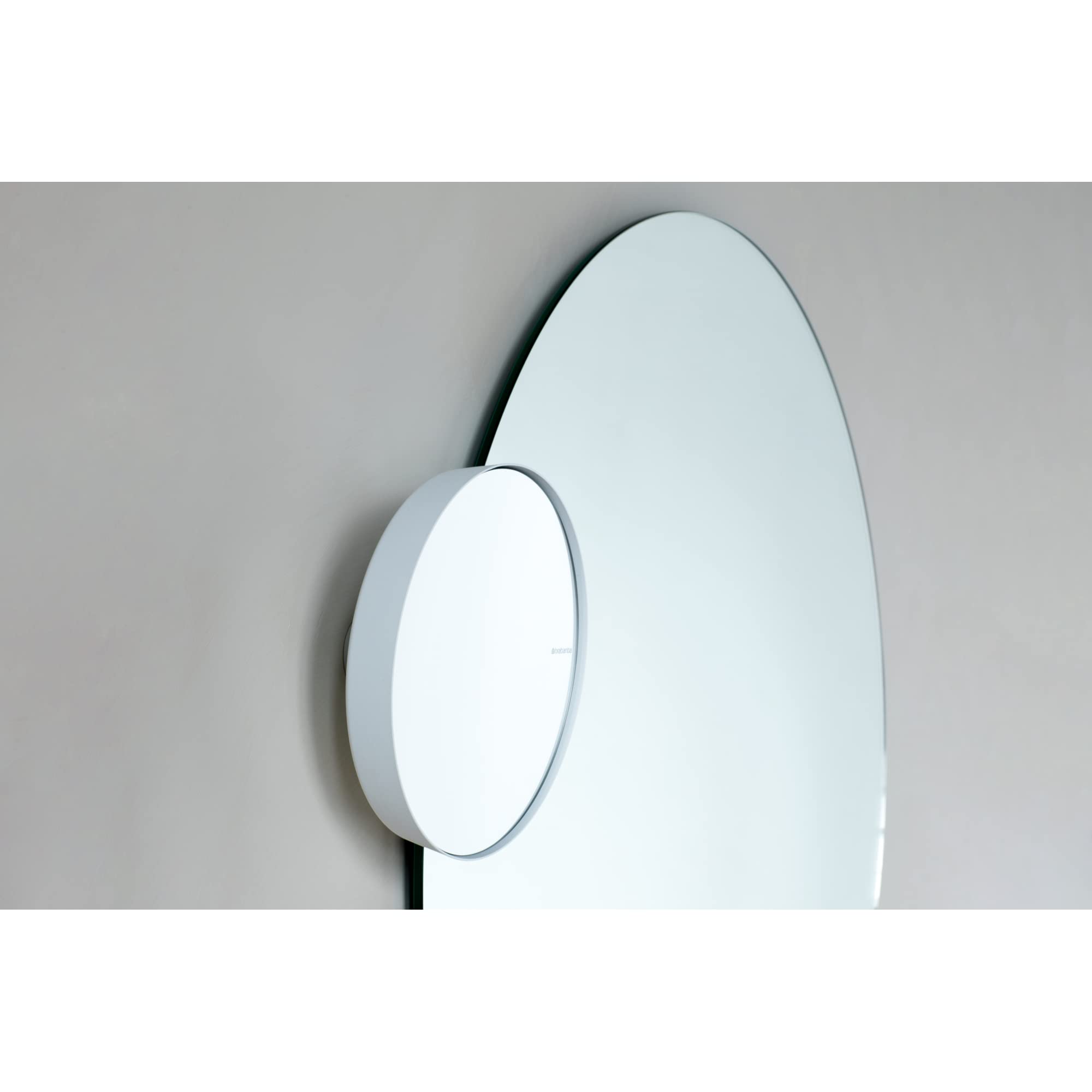 brabantia-mindset-bathroom-mirror-5x-zoom-with-magnetic-holder-mineral-infinite- image 6