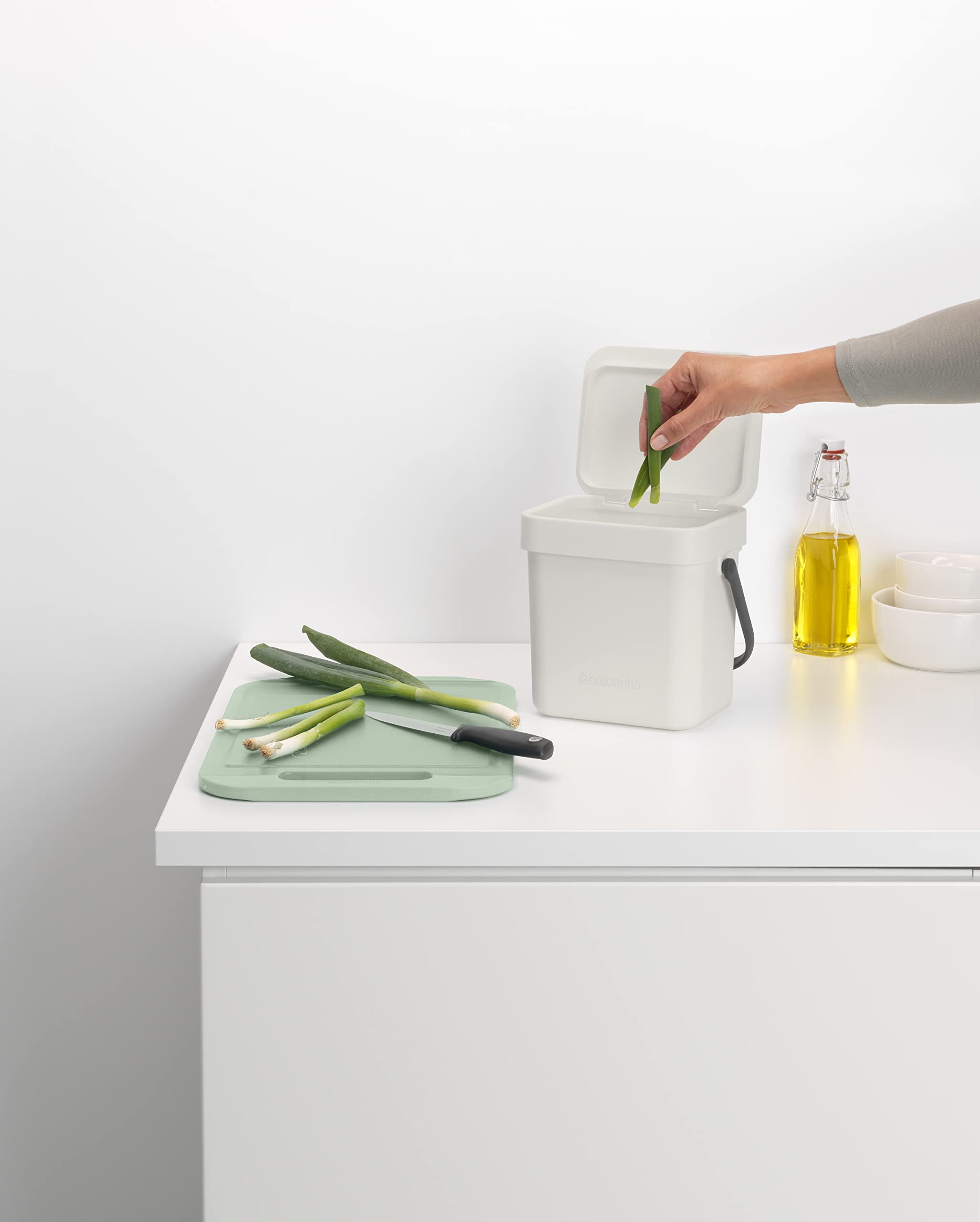 brabantia-sort-go-countertop-food-scraps-compost-bin-0-8-gal-3l-light-gray image 7