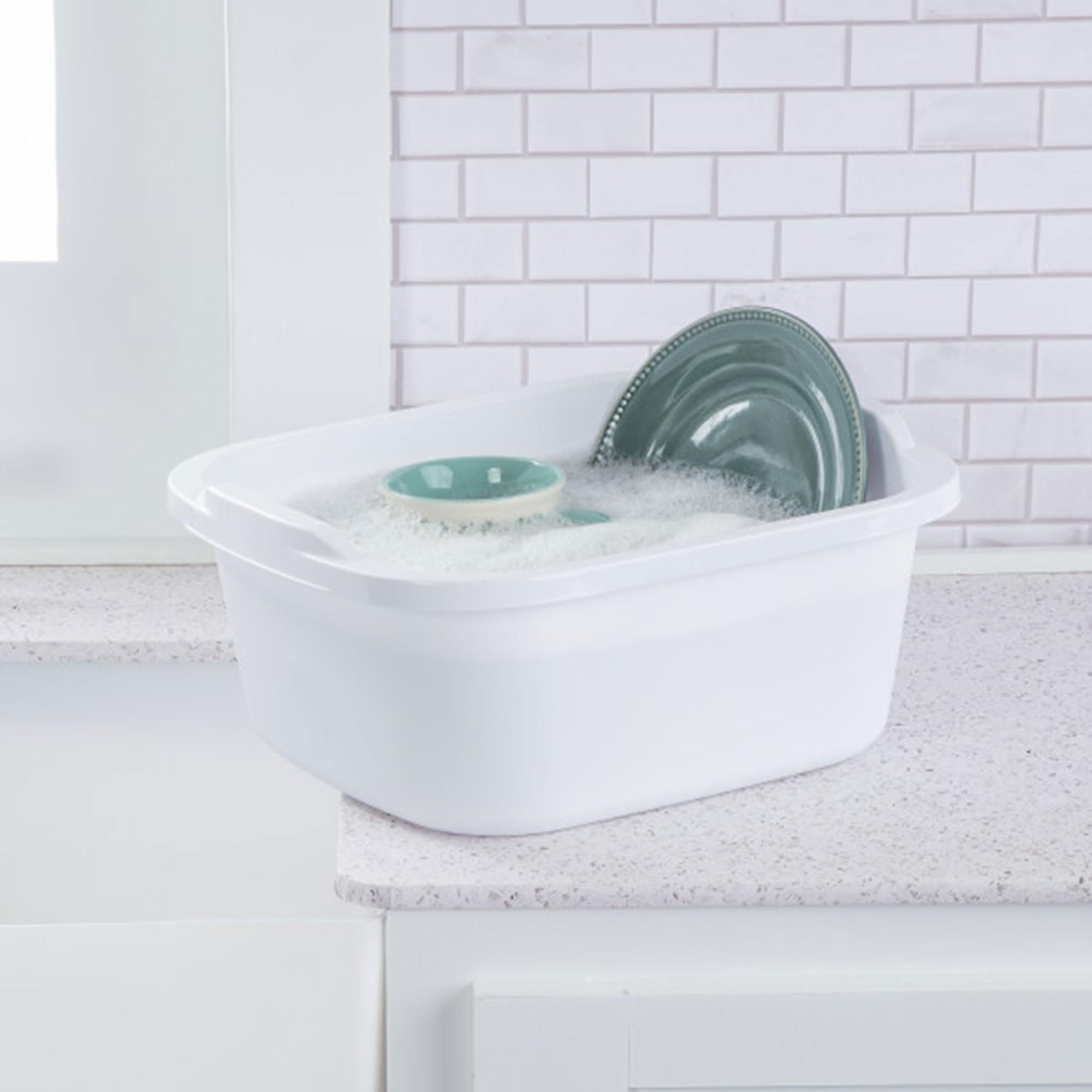 sterilite-12-quart-plastic-dishpan-heavy-duty-multipurpose-white-32-pack image 3