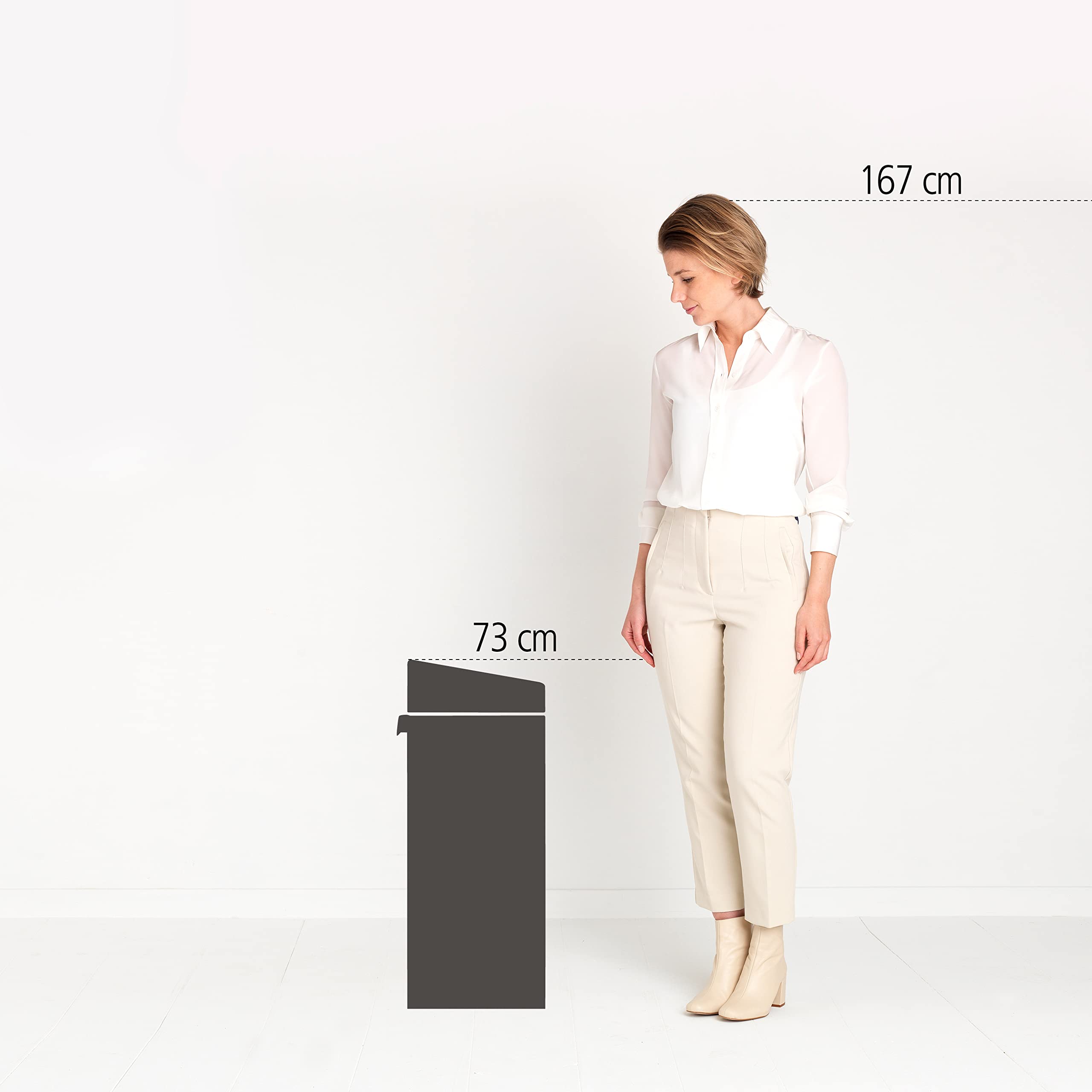 brabantia-press-top-kitchen-trash-can-with-flat-back-soft-beige-10-6-gallon-40l- image 5