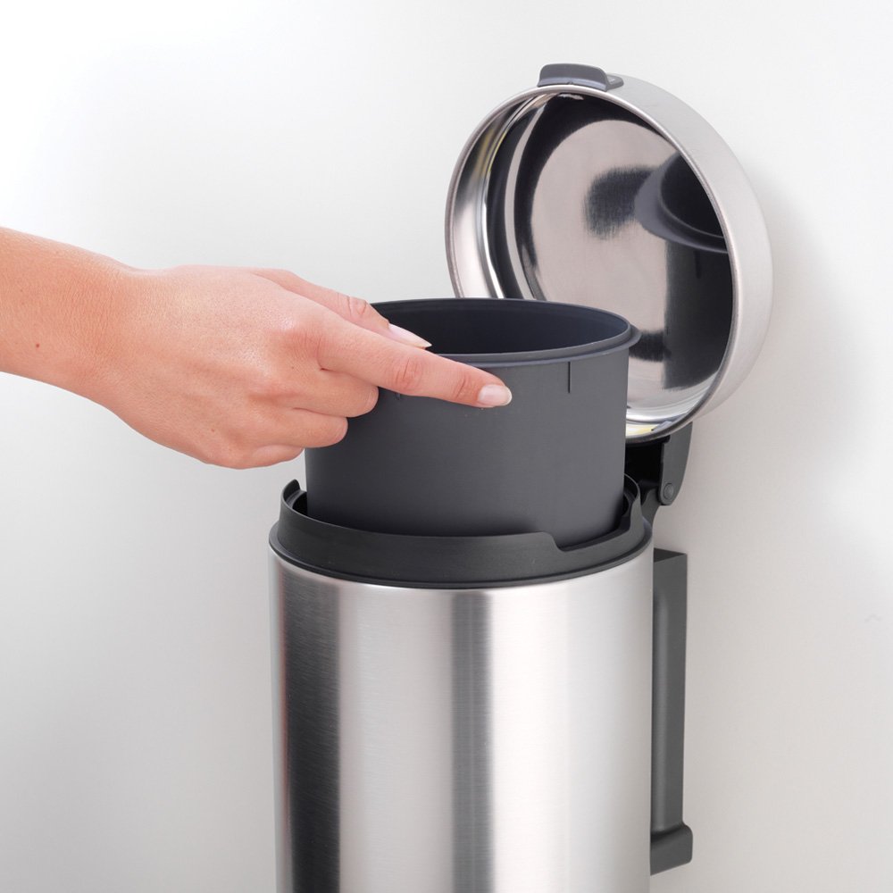 brabantia-newicon-wall-mounted-bin-3-litre-metal-white image 7