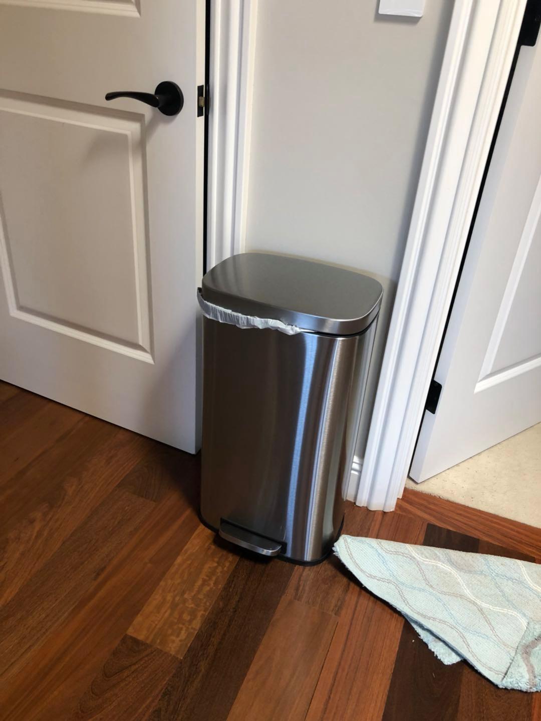 Love this trash can!