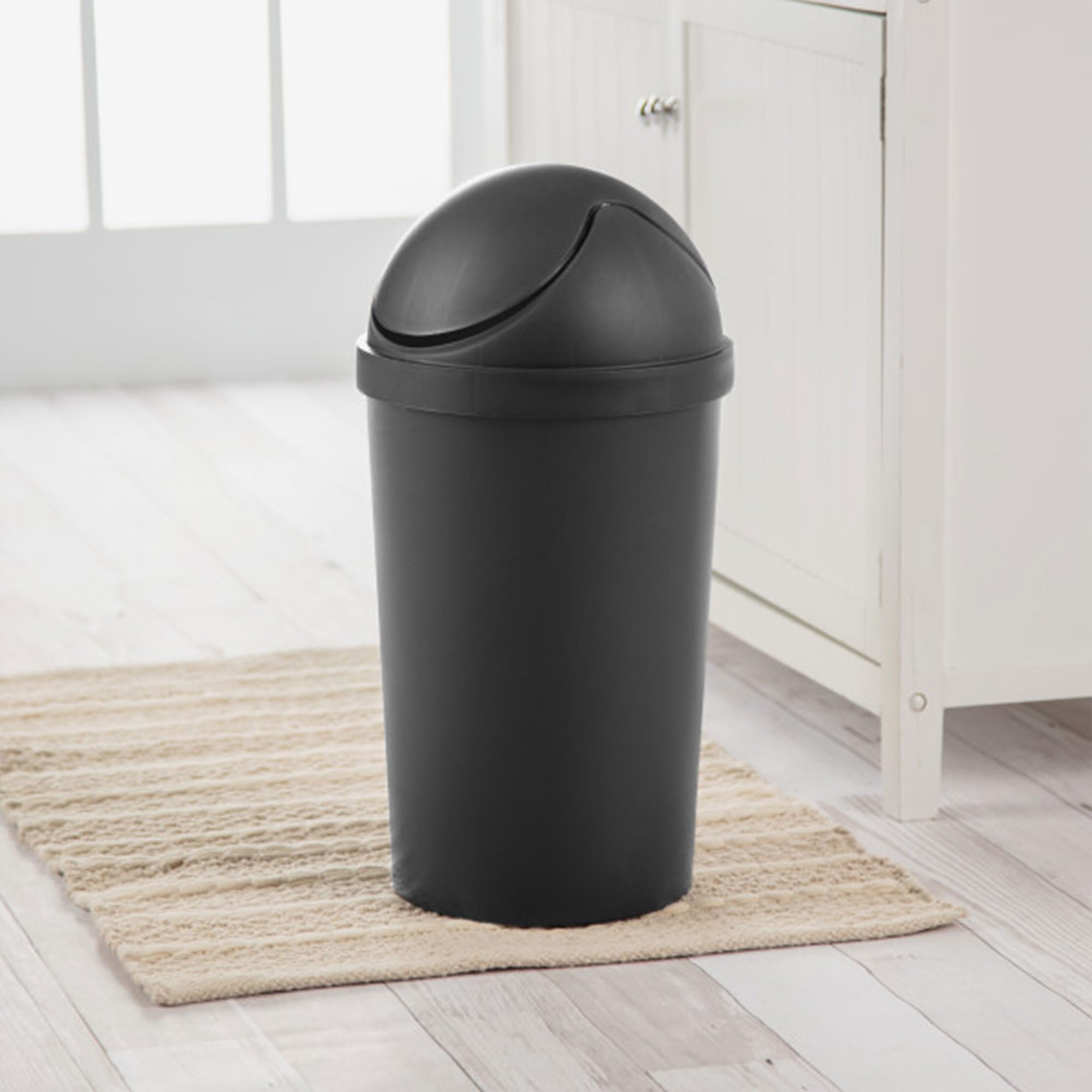 sterilite-3-gallon-round-swing-top-plastic-wastebasket-black-12-pack image 4
