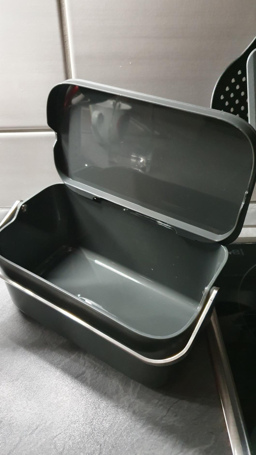 Excellent compost bin