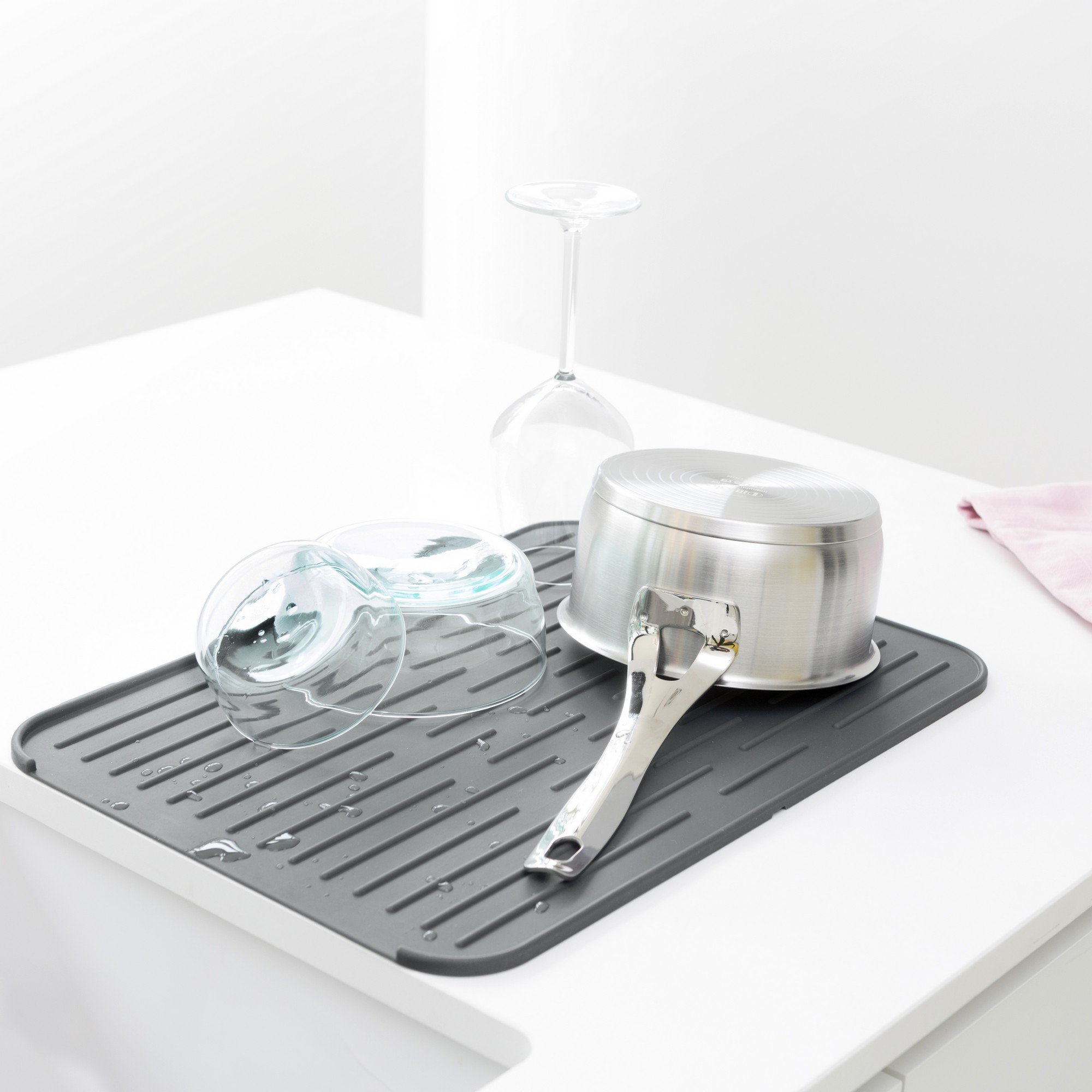 brabantia-sinkside-silicone-dish-drying-mat-dark-gray-non-slip-kitchen-counterto image 4