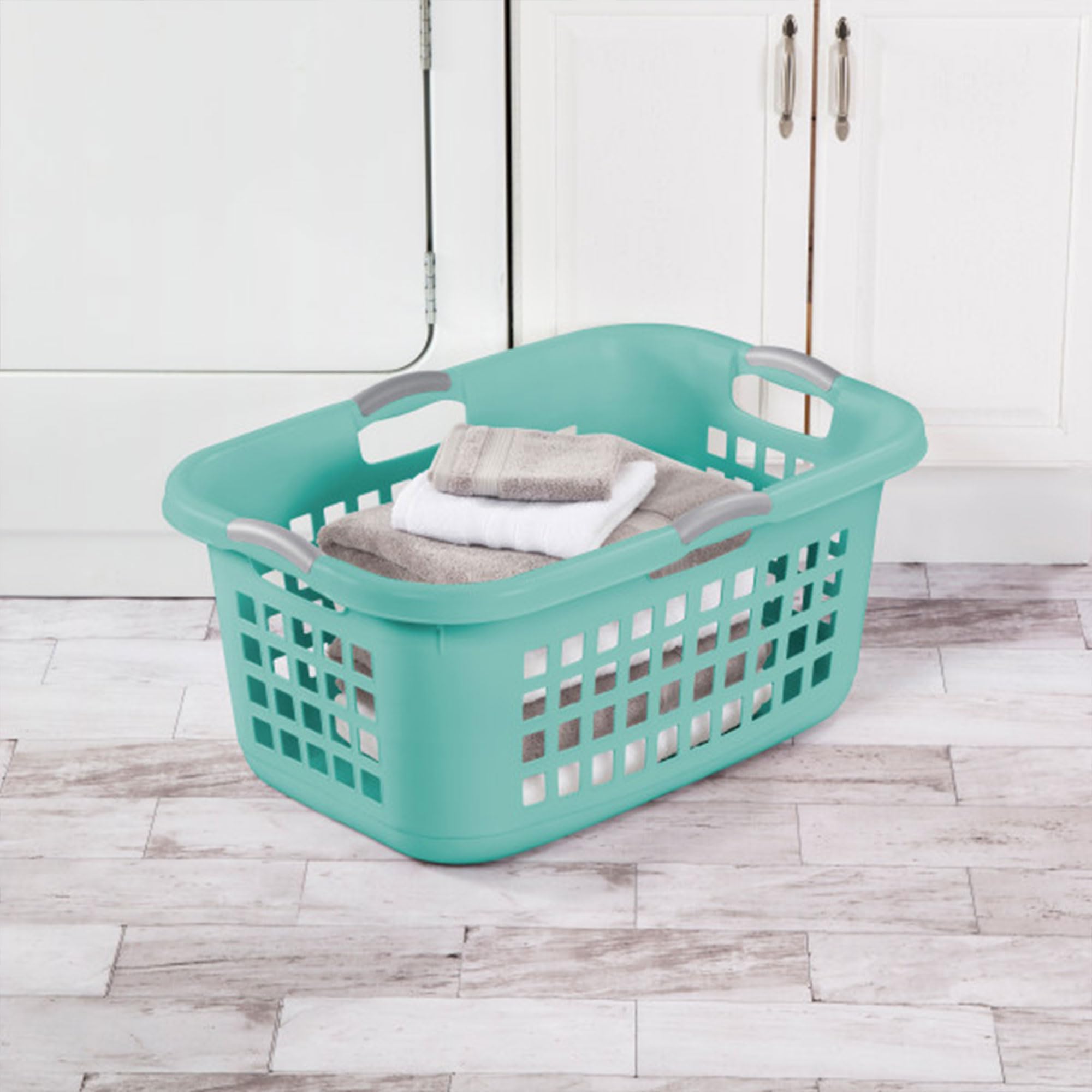 sterilite-6-pack-2-bushel-ultra-plastic-laundry-basket-aqua-chrome-wide-opening- image 5