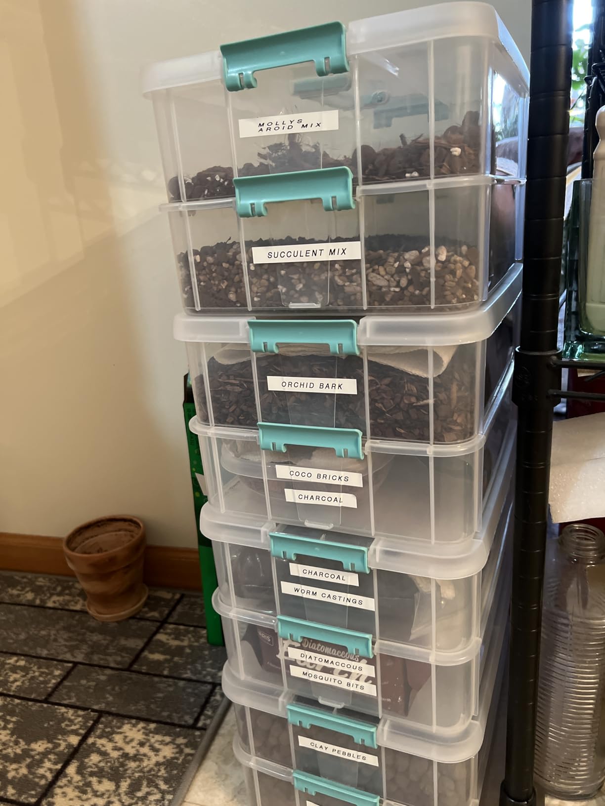 Handy and stackable