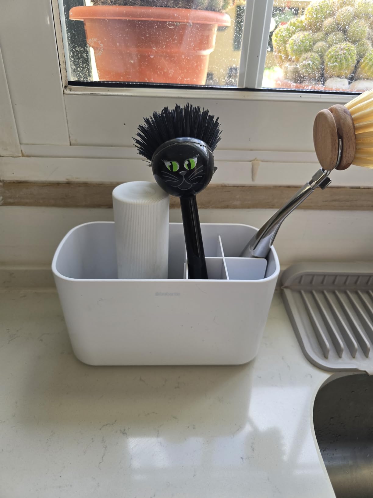 Keeps my bathroom organized