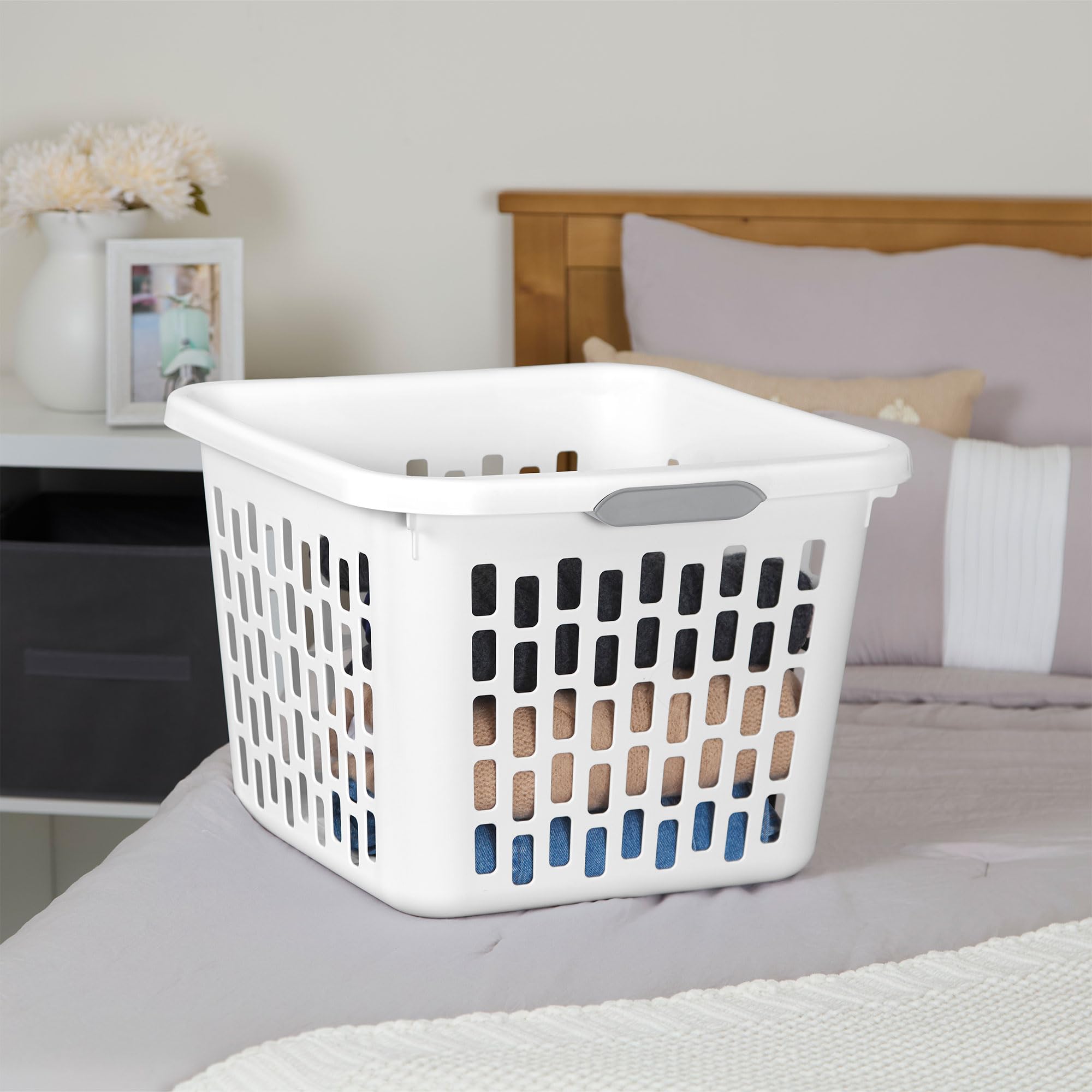 sterilite-6-pack-1-5-bushel-capacity-square-laundry-basket-white image 5