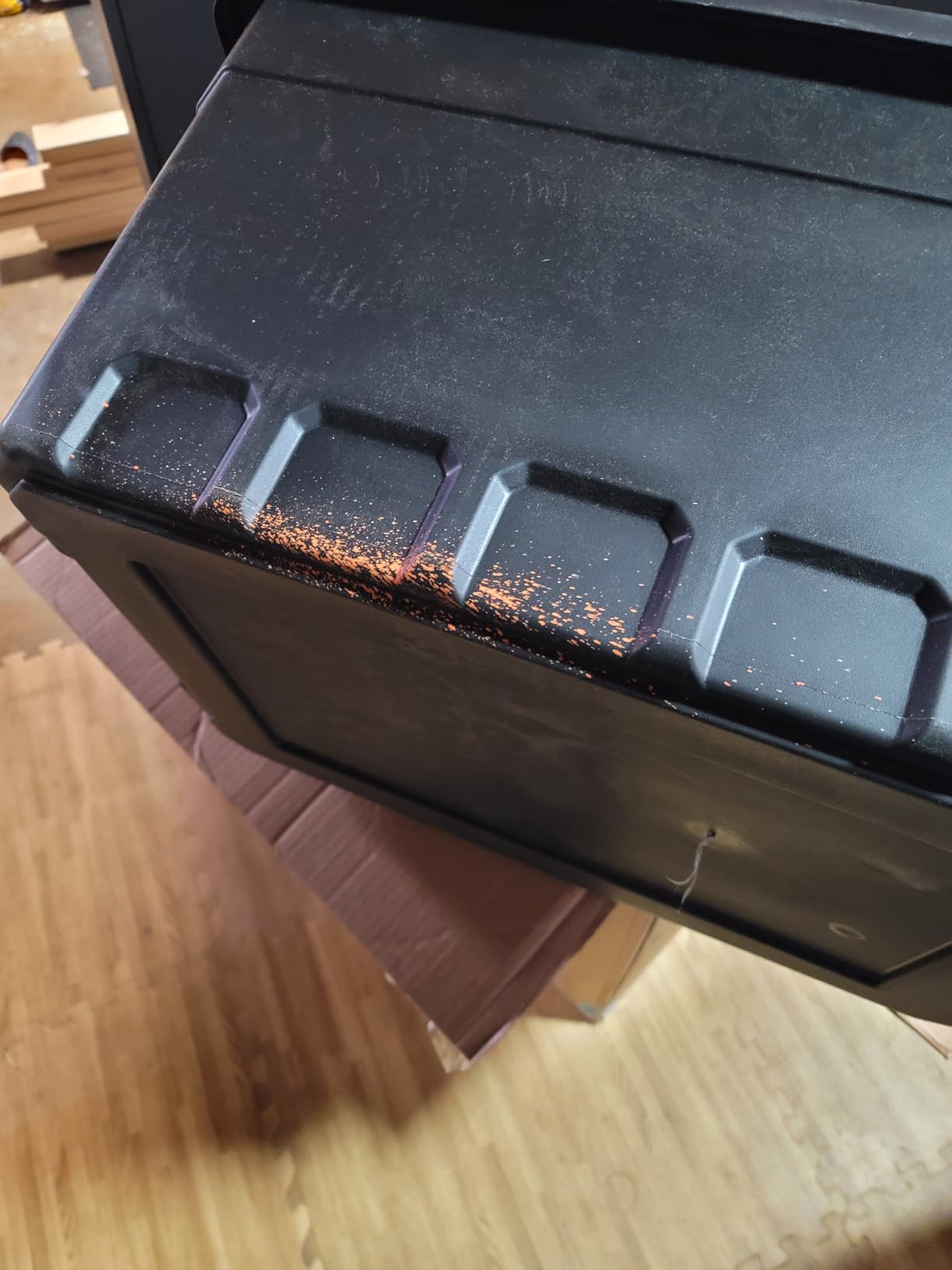 Lids are hard to snap