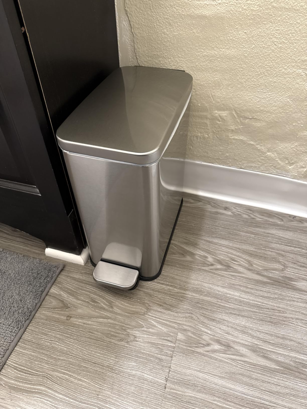 Best bathroom trash can