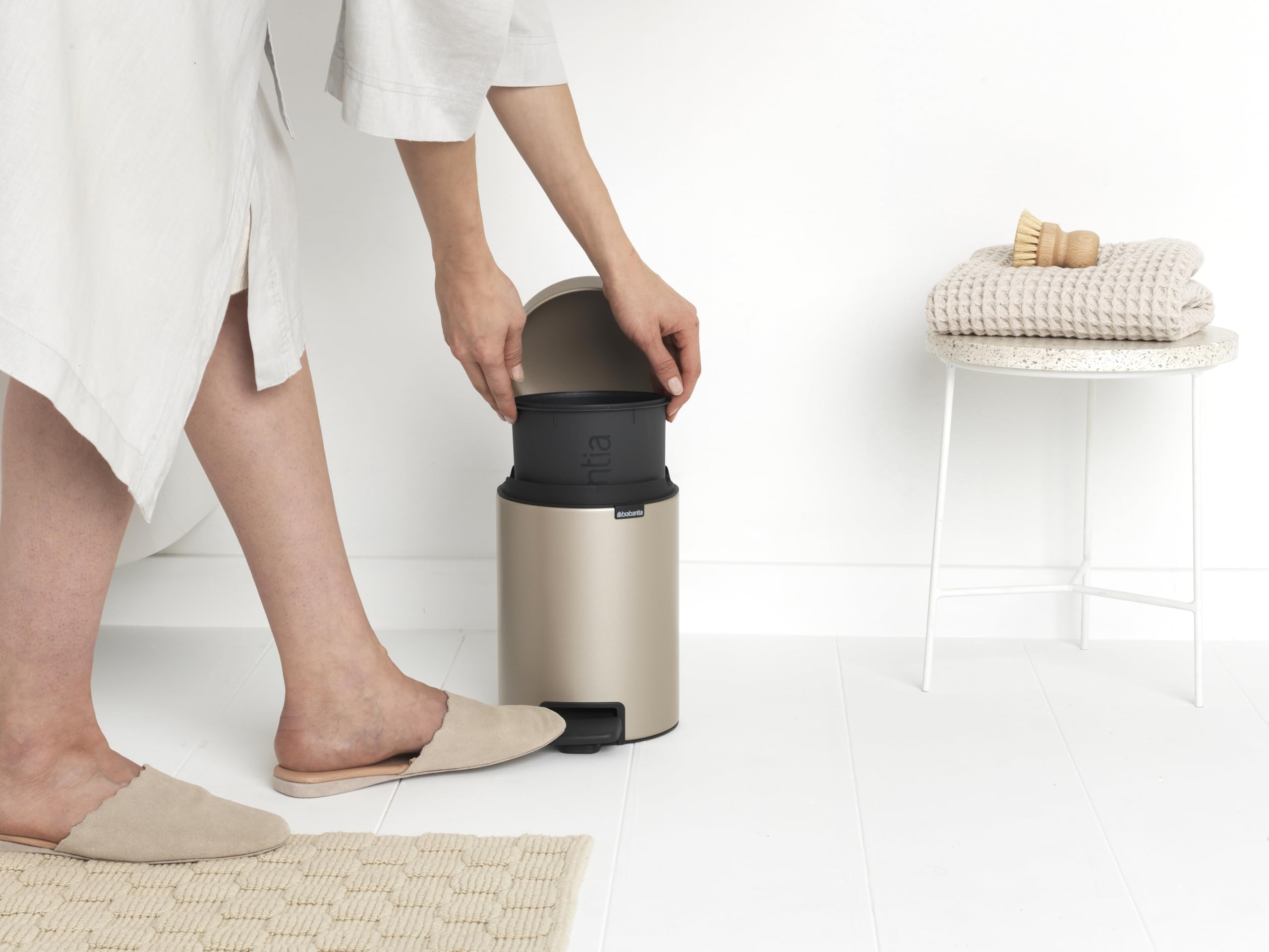 brabantia-step-on-xs-trash-can-metallic-gold-0-8-gallon-3l-with-pedal-and-inner- image 6