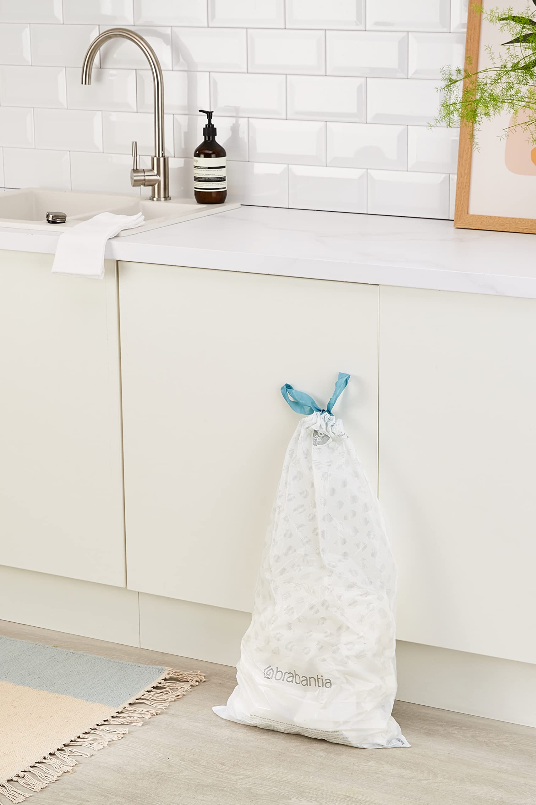 brabantia-perfectfit-trash-bags-size-o-8-gal-thick-drawstring-liners-40-count image 8