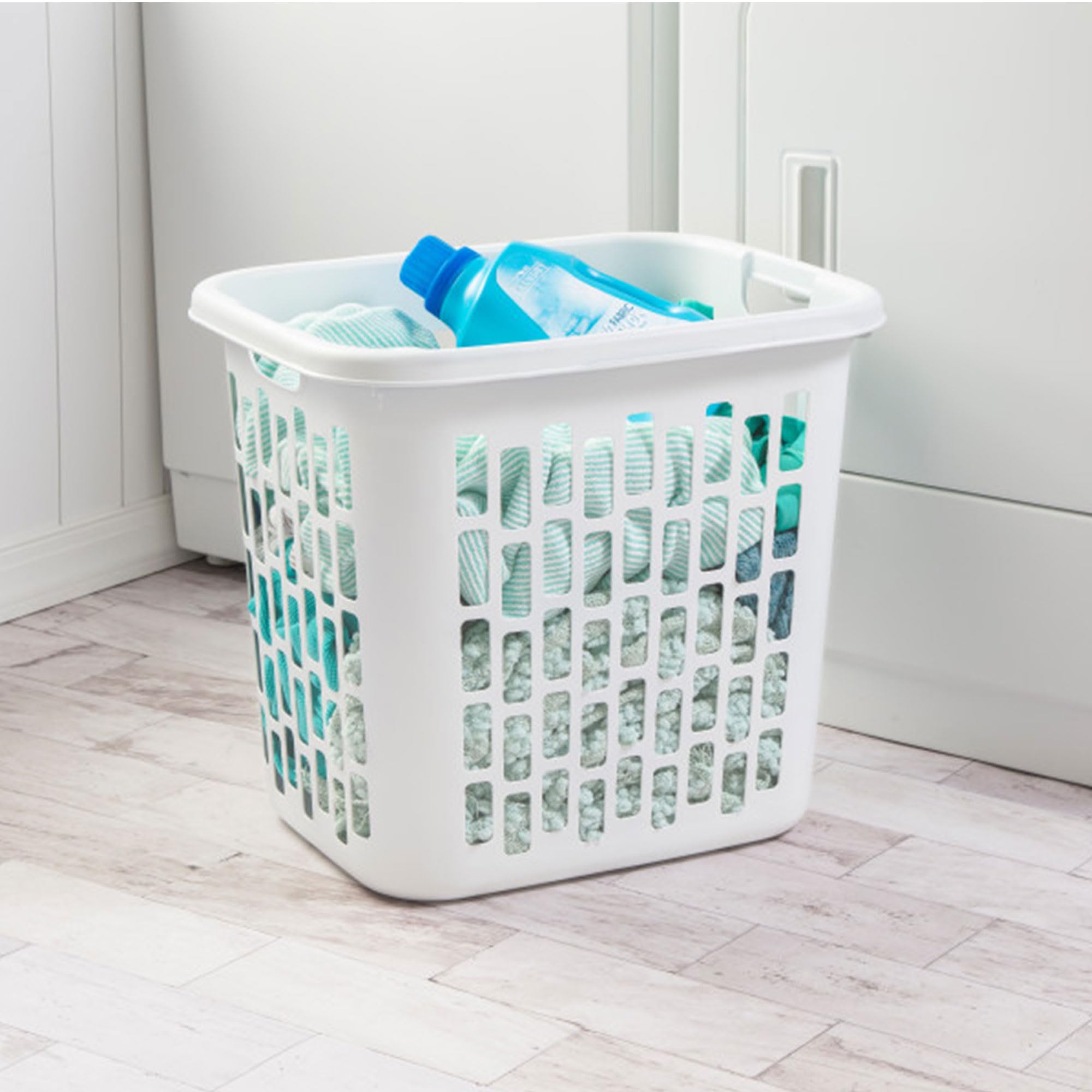 sterilite-ultra-easy-carry-laundry-basket-large-plastic-hamper-with-integrated-h image 6