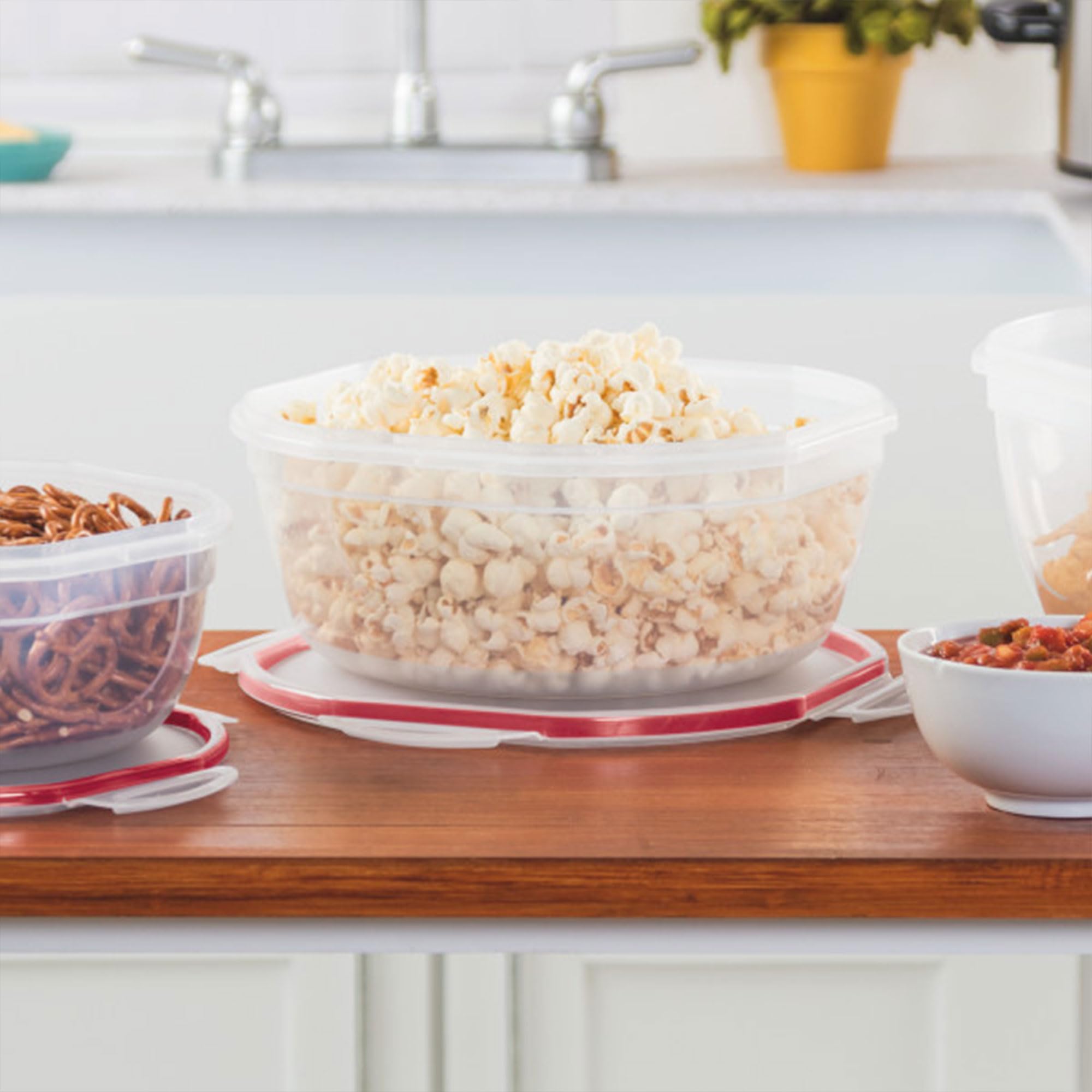 sterilite-ultra-seal-4-7-qt-food-storage-bowl-with-airtight-lid-4-pack-bpa-free image 5
