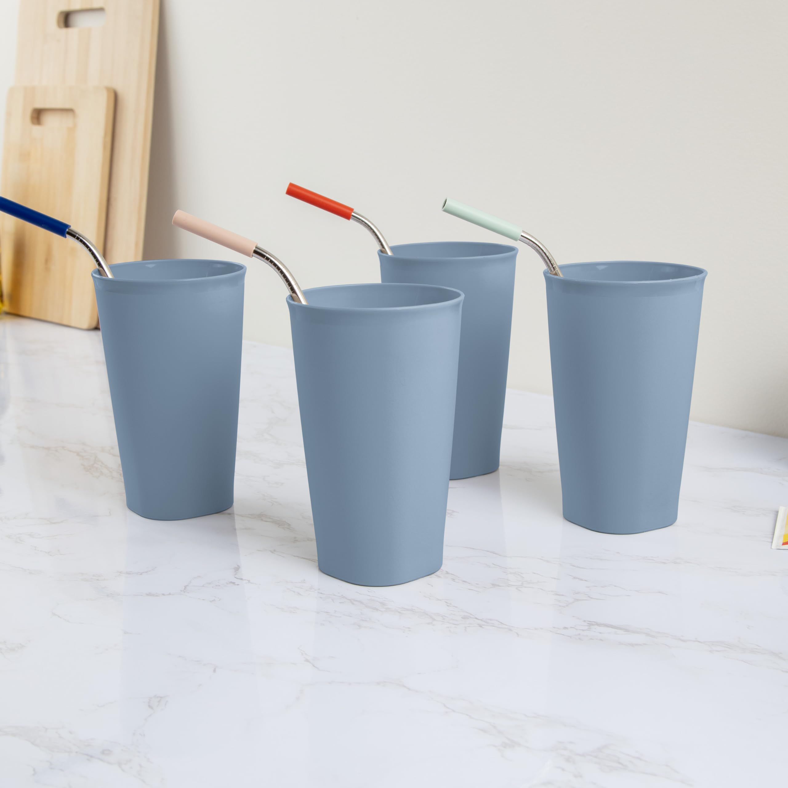 sterilite-20-oz-tumbler-cups-reusable-plastic-cups-for-water-or-juice-blue-8-pac image 4