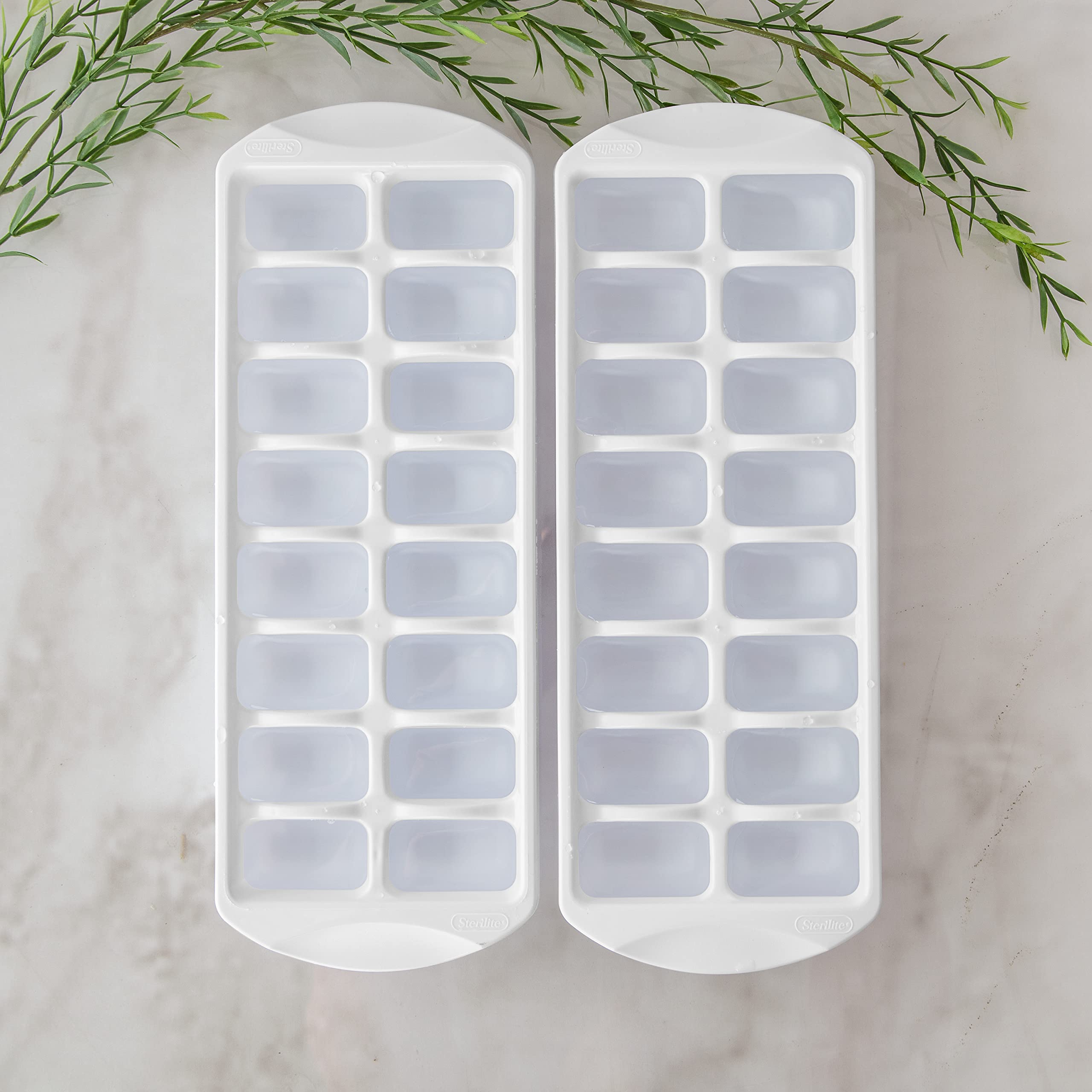 sterilite-stacking-ice-cube-tray-white-12-pack image 4