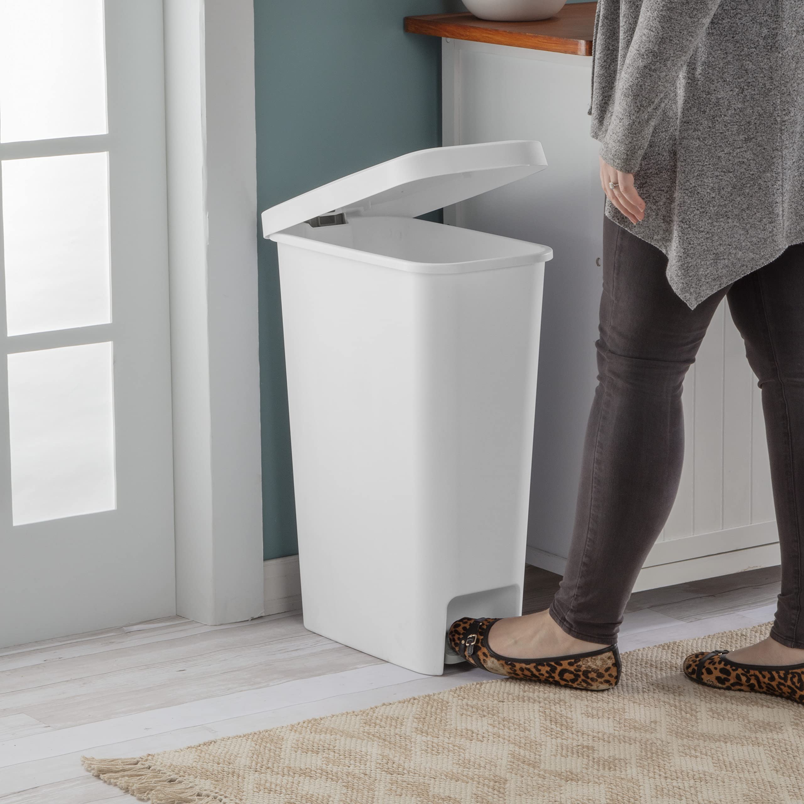 sterilite-11-gallon-slim-step-on-wastebasket-with-lid-hands-free-space-saving-tr image 4